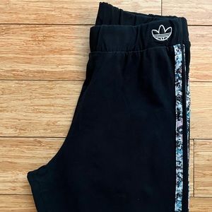Adidas Women’s leggings - size M